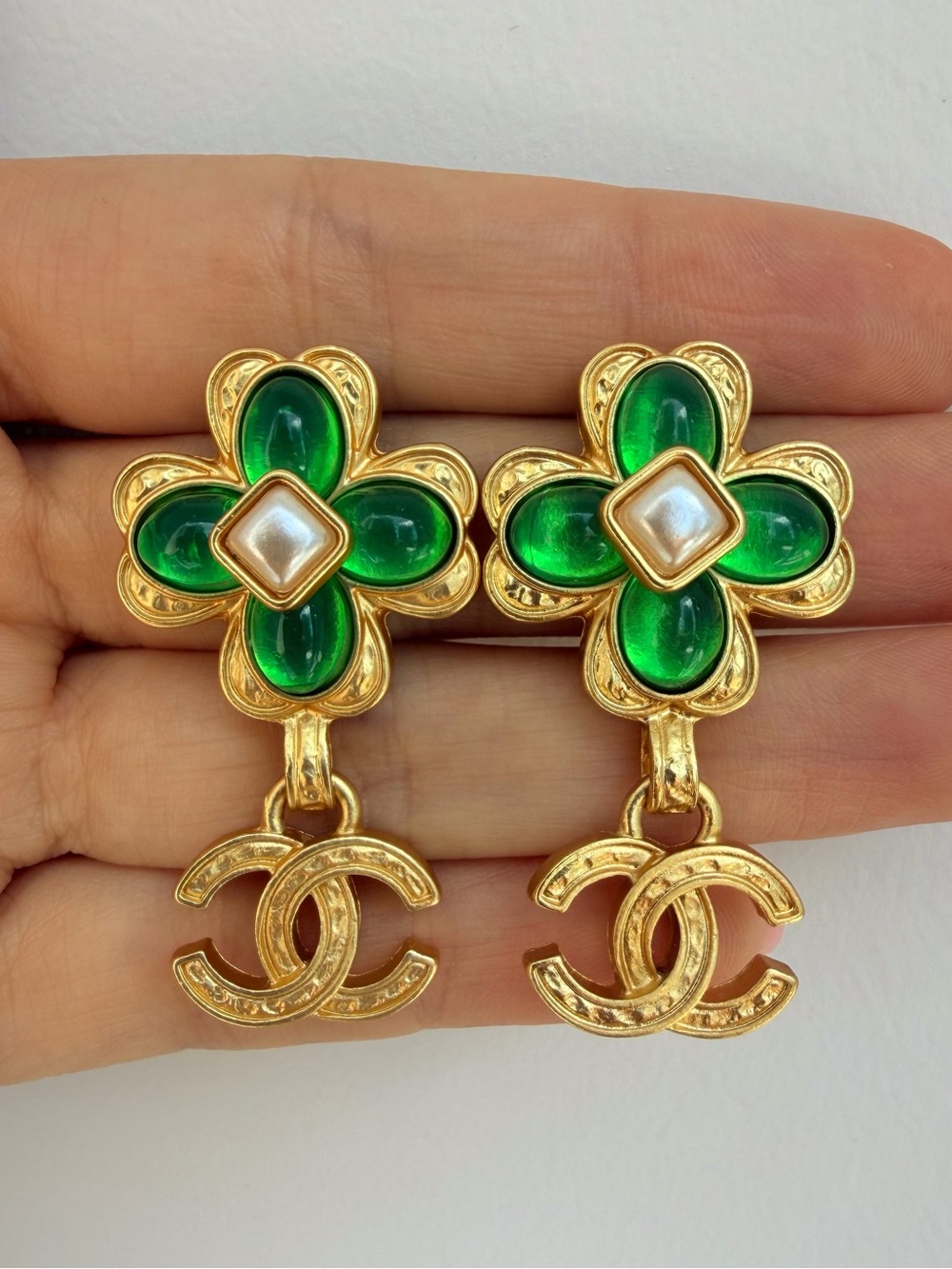 💚CHANEL Gold-Tone Drop Earrings with Green Cloisonné Flowers ☘️